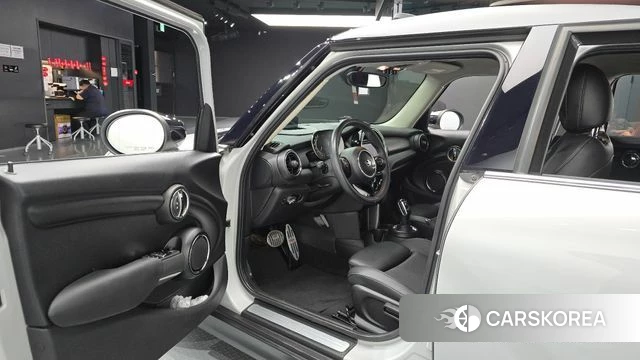 Mini Cooper id 4849208 из Кореи 31