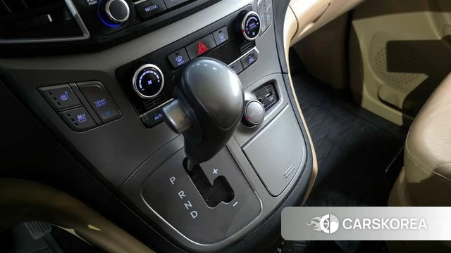 Hyundai The New Grand Starex id 3853170 из Кореи 19