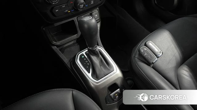 Jeep Renegade id 4179697 из Кореи 19