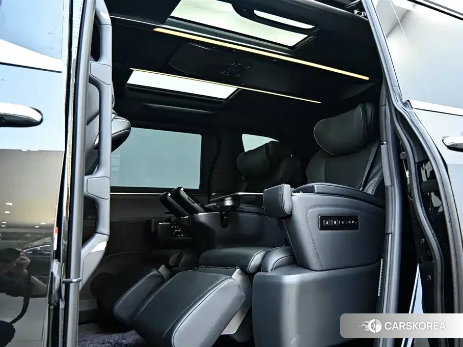 Lexus LM id 4589114 из Китая 39