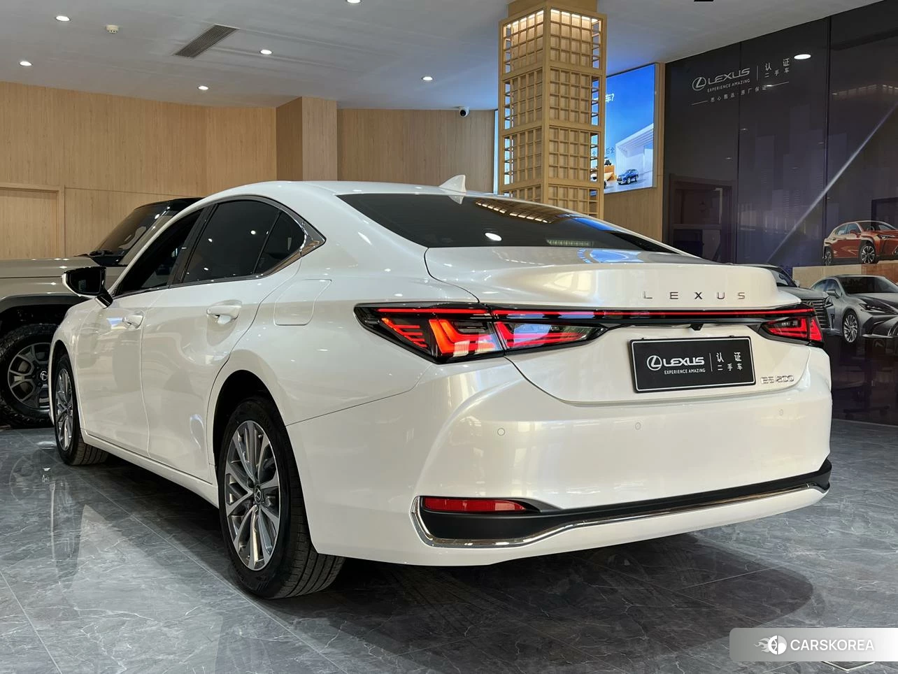 Lexus ES id 4514792 из Китая 15