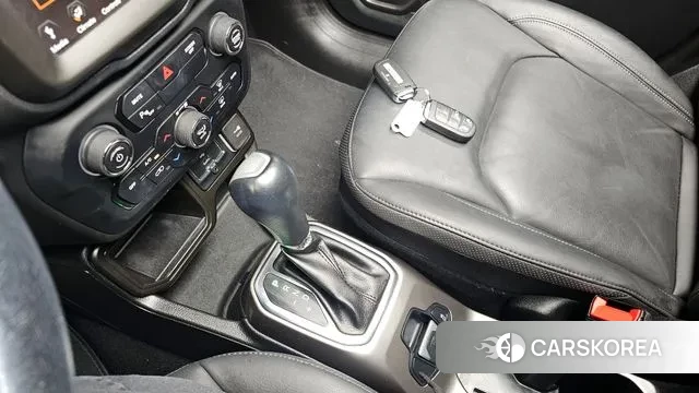 Jeep Renegade id 3417431 из Кореи 19