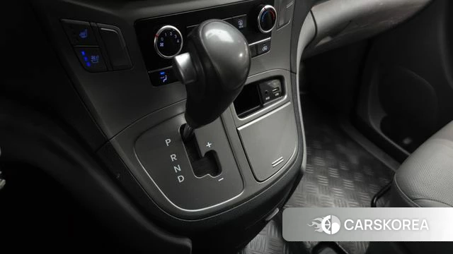 Hyundai The New Grand Starex id 3867316 из Кореи 19