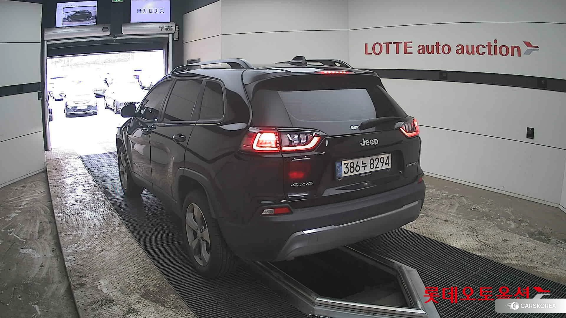 Jeep Straw Cherokee 2.4 AWD id 3875654 из Кореи 36