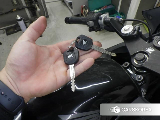 Проданный Honda CBR400R id 4184741 из Японии, фото 33