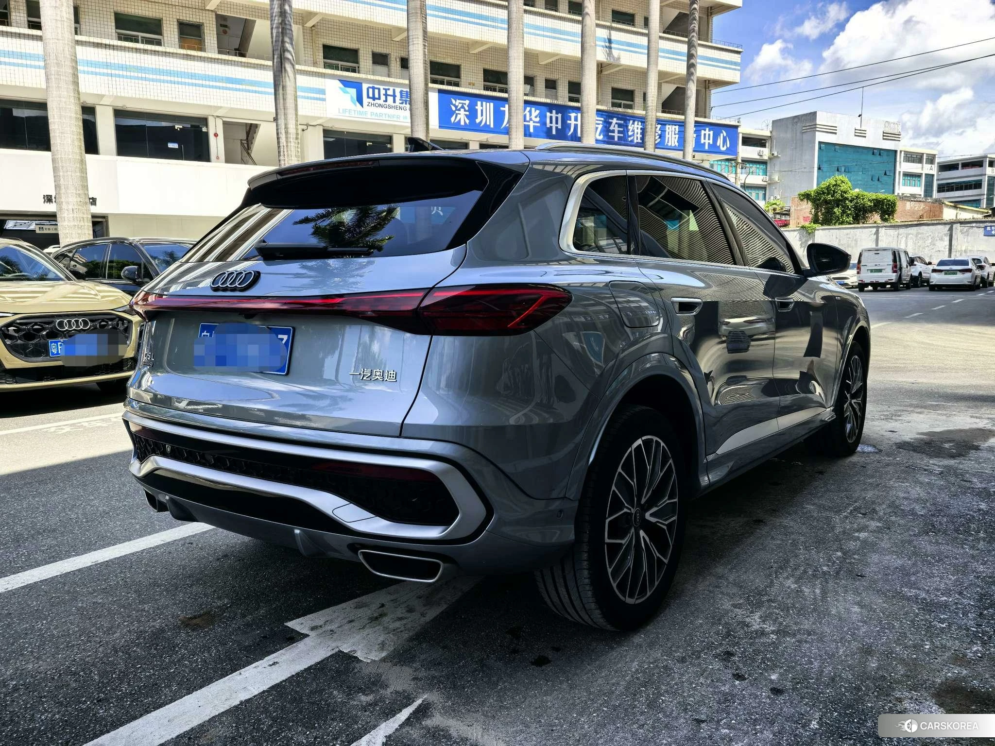 Audi Q5L id 4486583 из Китая 10
