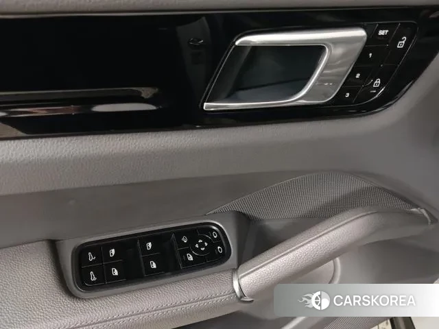 Porsche Cayenne (PO536) id 3479526 из Кореи 19