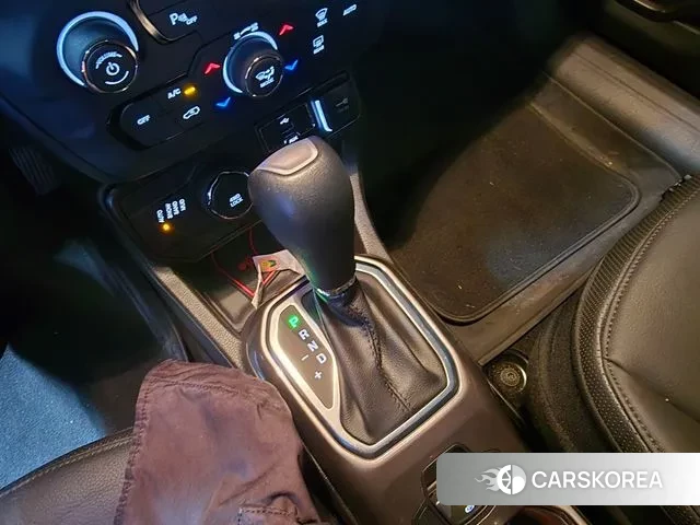 Jeep Renegade id 3621242 из Кореи 14