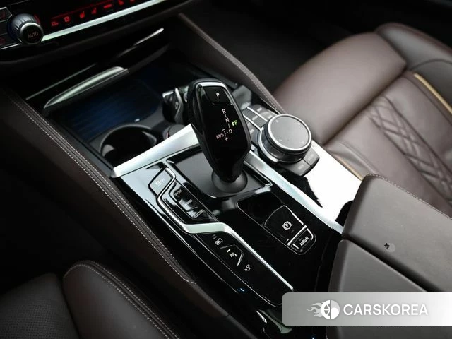 BMW 5 Series (G30) id 3852034 из Кореи 19