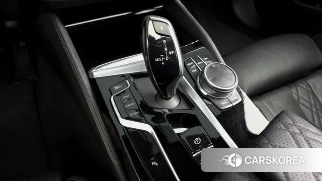 BMW 5 Series (G30) id 3350064 из Кореи 19