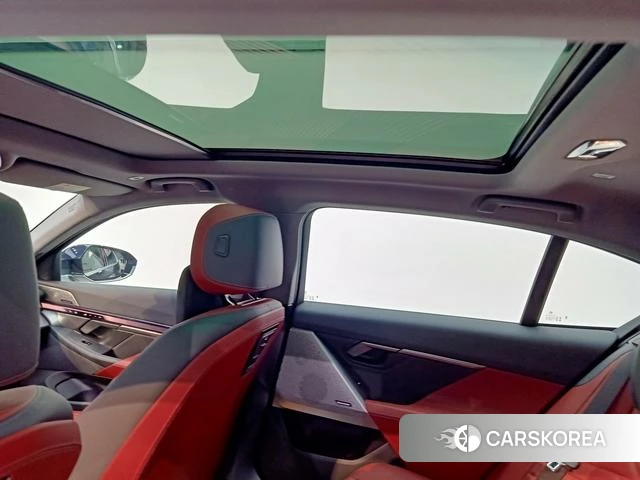 BMW i5 id 4213068 из Китая 26