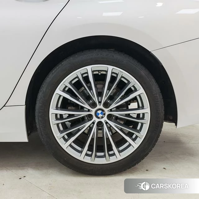 BMW 3 series id 4274260 из Китая 16