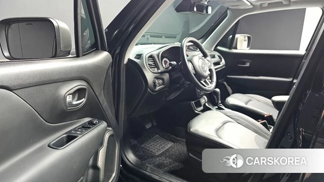 Jeep Renegade id 4562272 из Кореи 31