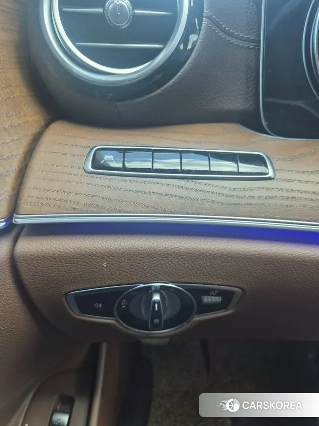 Mercedes-Benz E-Class W213 id 3248744 из Кореи 14