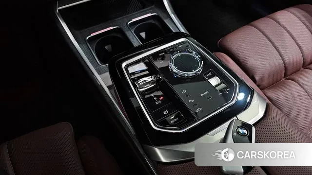 BMW 7 Series (G70) id 3142193 из Кореи 19