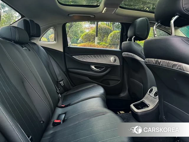 Mercedes-Benz E-class id 4278073 из Китая 18