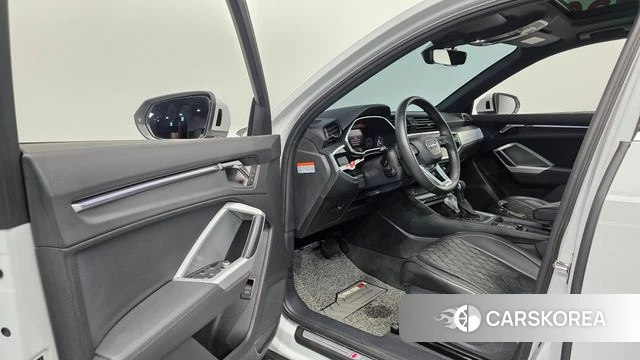 Audi Q3 (F3) id 4711278 из Кореи 30