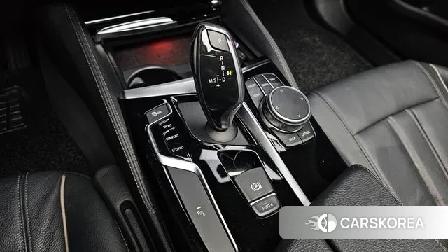 BMW 5 Series (G30) id 3677388 из Кореи 19