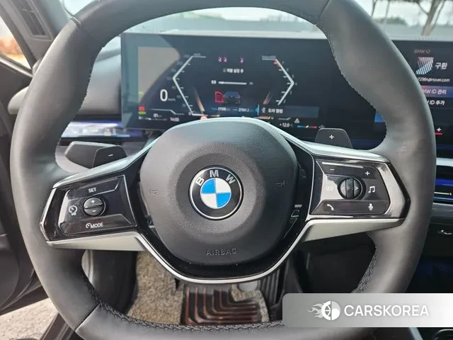 BMW 5 Series (G60) id 3739551 из Кореи 16