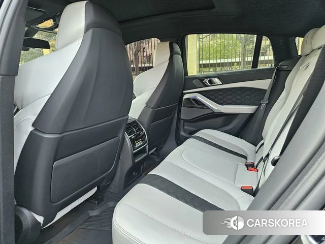 BMW X6 M id 4208557 из Китая 23