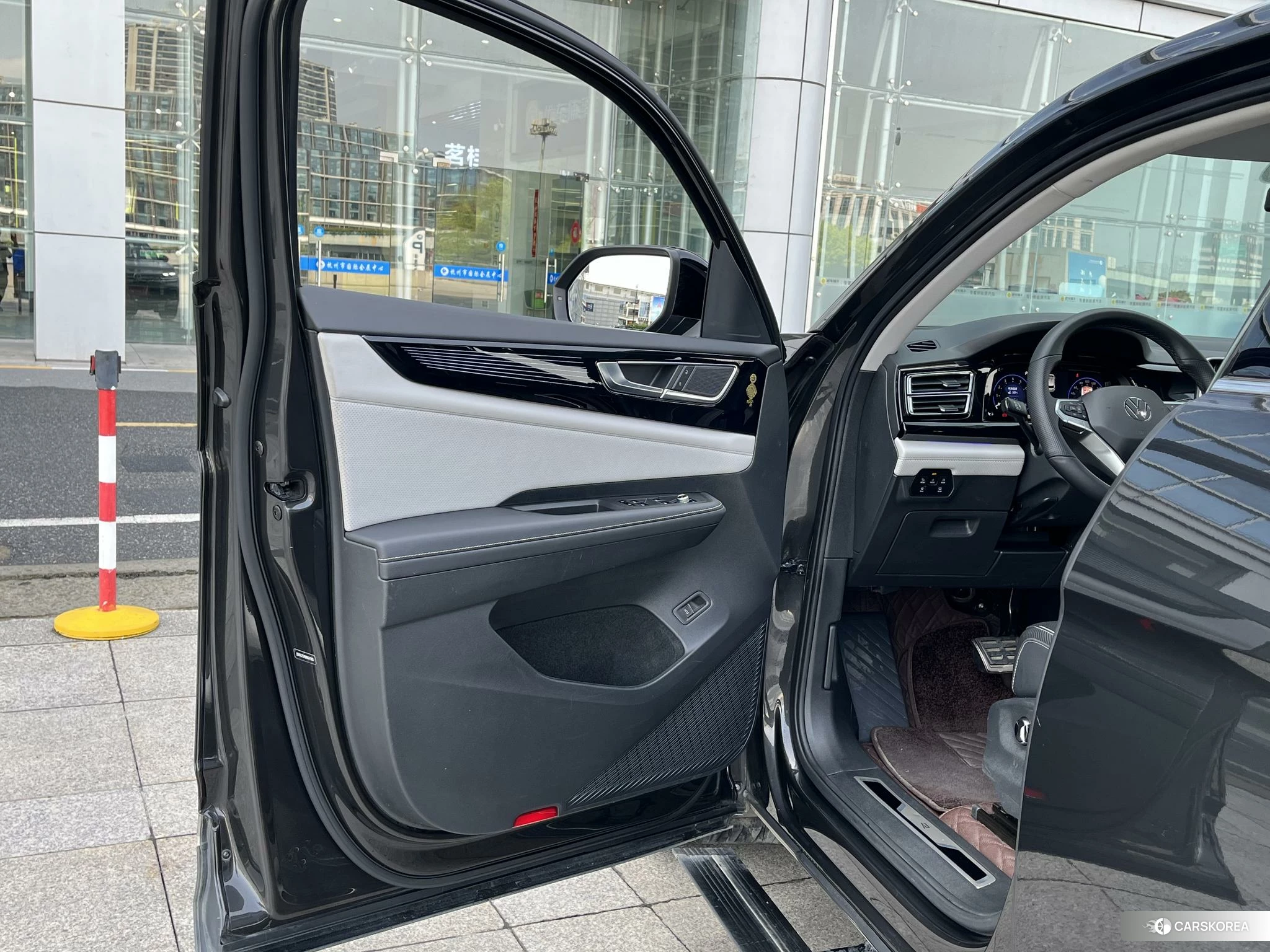 Volkswagen Tourang id 4405737 из Китая 12