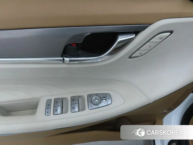Hyundai The New Grandeur IG Hybrid id 4680173 из Кореи 19