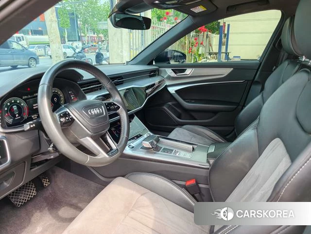 Audi A6L id 4353048 из Китая 9