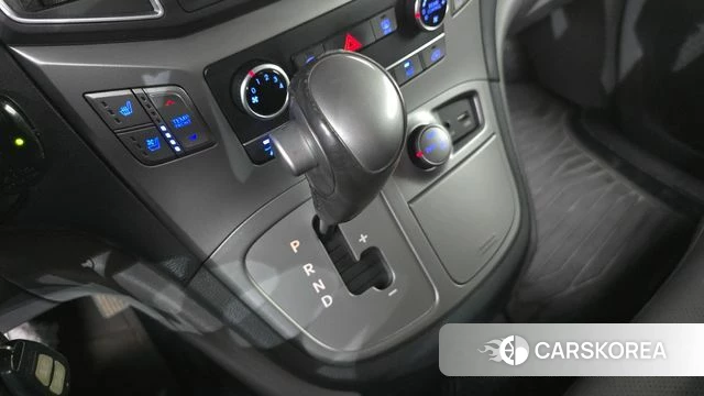 Hyundai The New Grand Starex id 4536624 из Кореи 32
