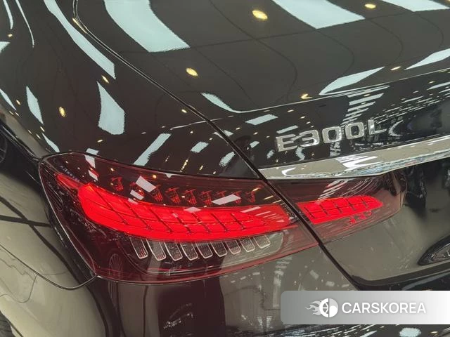 Mercedes-Benz E-class id 4334879 из Китая 27