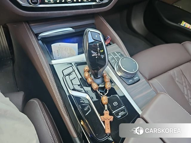 BMW 5 Series (G30) id 4675506 из Кореи 19