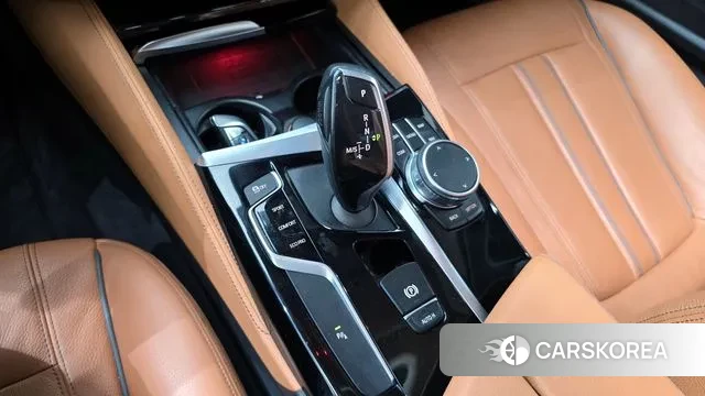 BMW 5 Series (G30) id 3039395 из Кореи 19