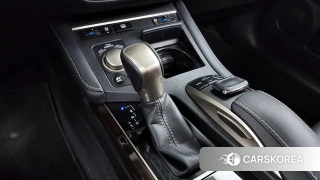 Lexus New ES300h id 3045639 из Кореи 19