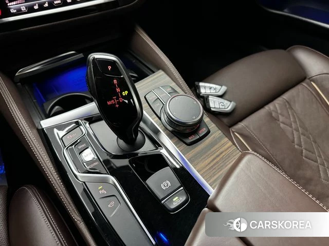 BMW 5 Series (G30) id 4907819 из Кореи 19