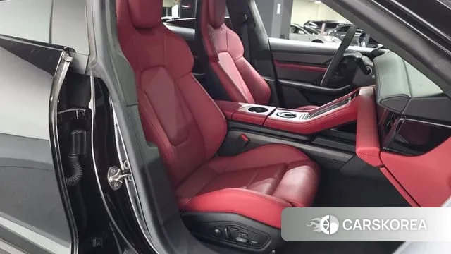 Porsche Taycan id 3620756 из Кореи 19