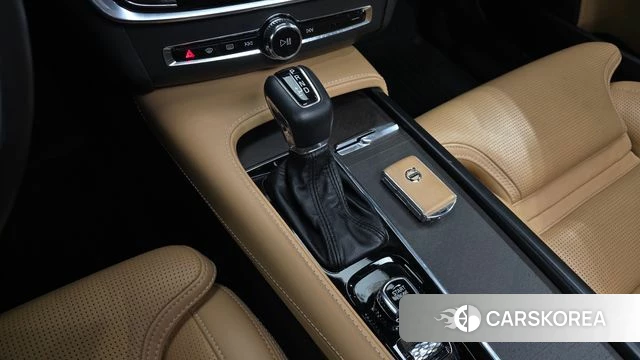 Volvo V90 Cross-Country id 3936231 из Кореи 19