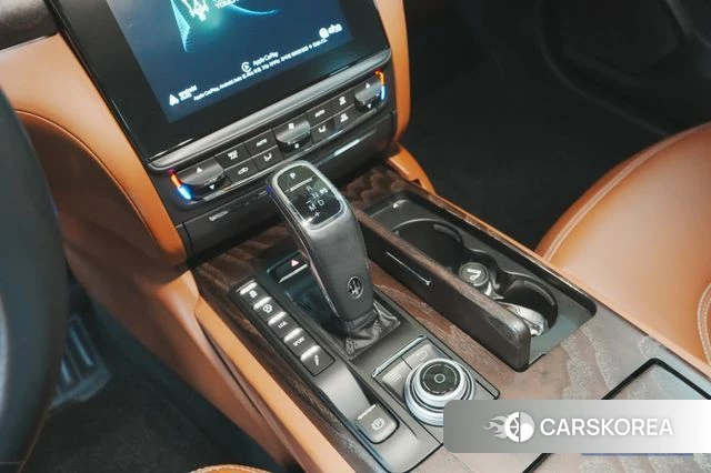 Maserati Quattroporte id 3889330 из Кореи 19