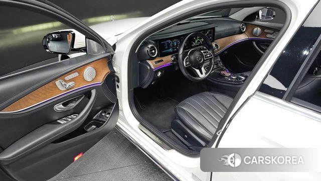 Mercedes-Benz E-Class W213 id 4595136 из Кореи 29
