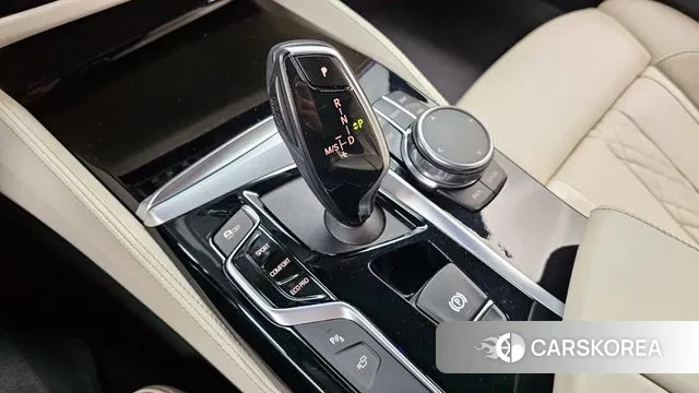 BMW 5 Series (G30) id 3636367 из Кореи 19