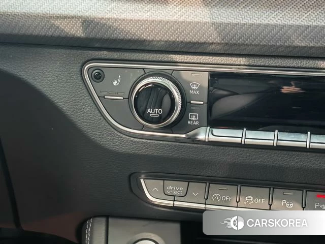 Audi Q5L id 4275632 из Китая 21