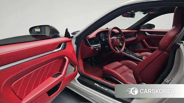 Porsche 911(992) id 4529252 из Кореи 32