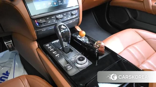 Maserati Quattroporte id 3284873 из Кореи 19