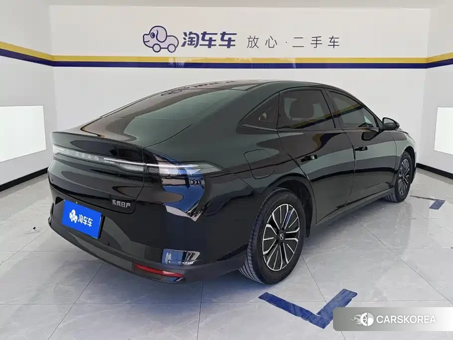 Nissan N6 id 4679706 из Китая 15