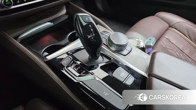 BMW 5 Series (G30) id 3698103 из Кореи 19