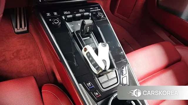 Porsche 911(992) id 3734299 из Кореи 19