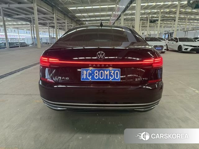 Volkswagen Passat id 4328774 из Китая 9