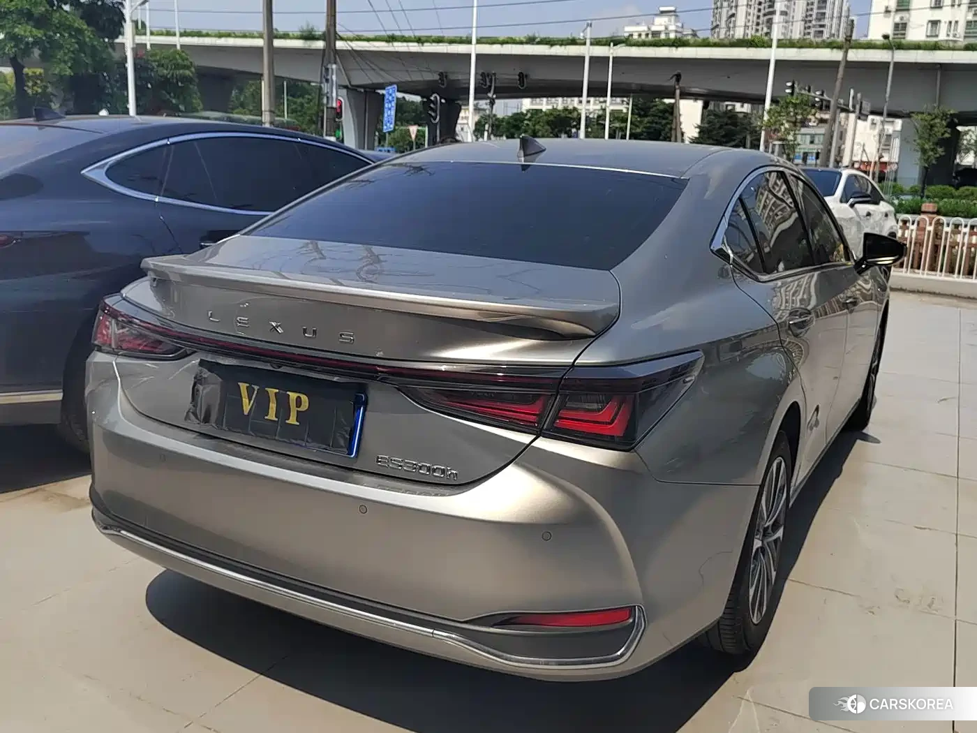Lexus ES id 4669338 из Китая 9