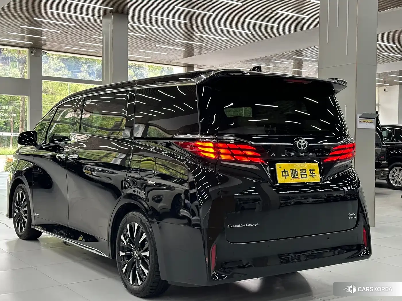 Toyota Elfa id 4679764 из Китая 16