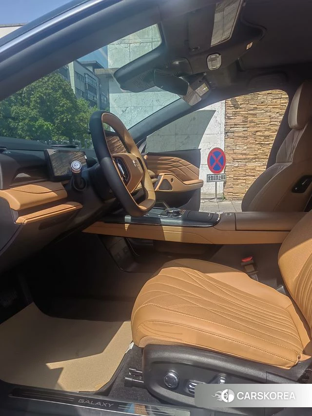 Geely Galaxy Galaxy Sparkle 8 PHEV id 4205610 из Китая 18