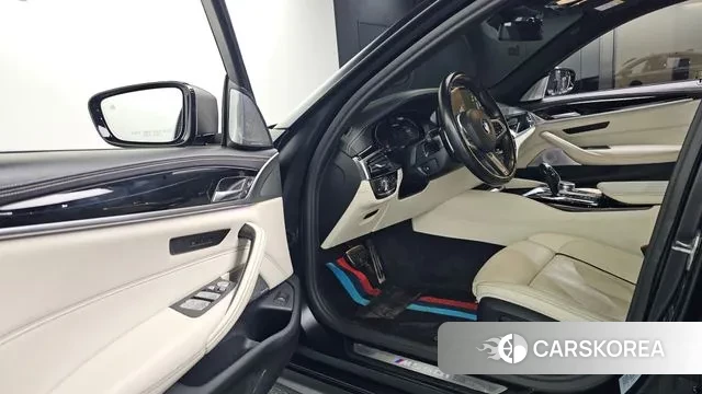 BMW 5 Series (G30) id 3697688 из Кореи 19