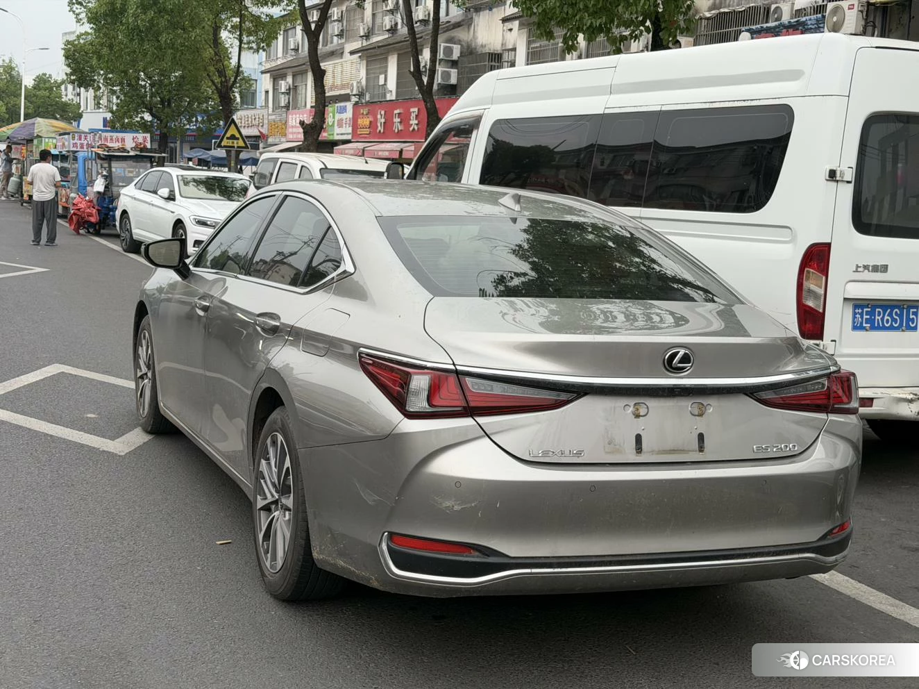 Lexus ES id 4479692 из Китая 9